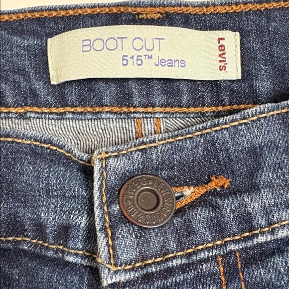 Levi's 515 Dark Blue Boot Cut Mid-Rise Slight Distressing Jeans - Picture 2 of 9